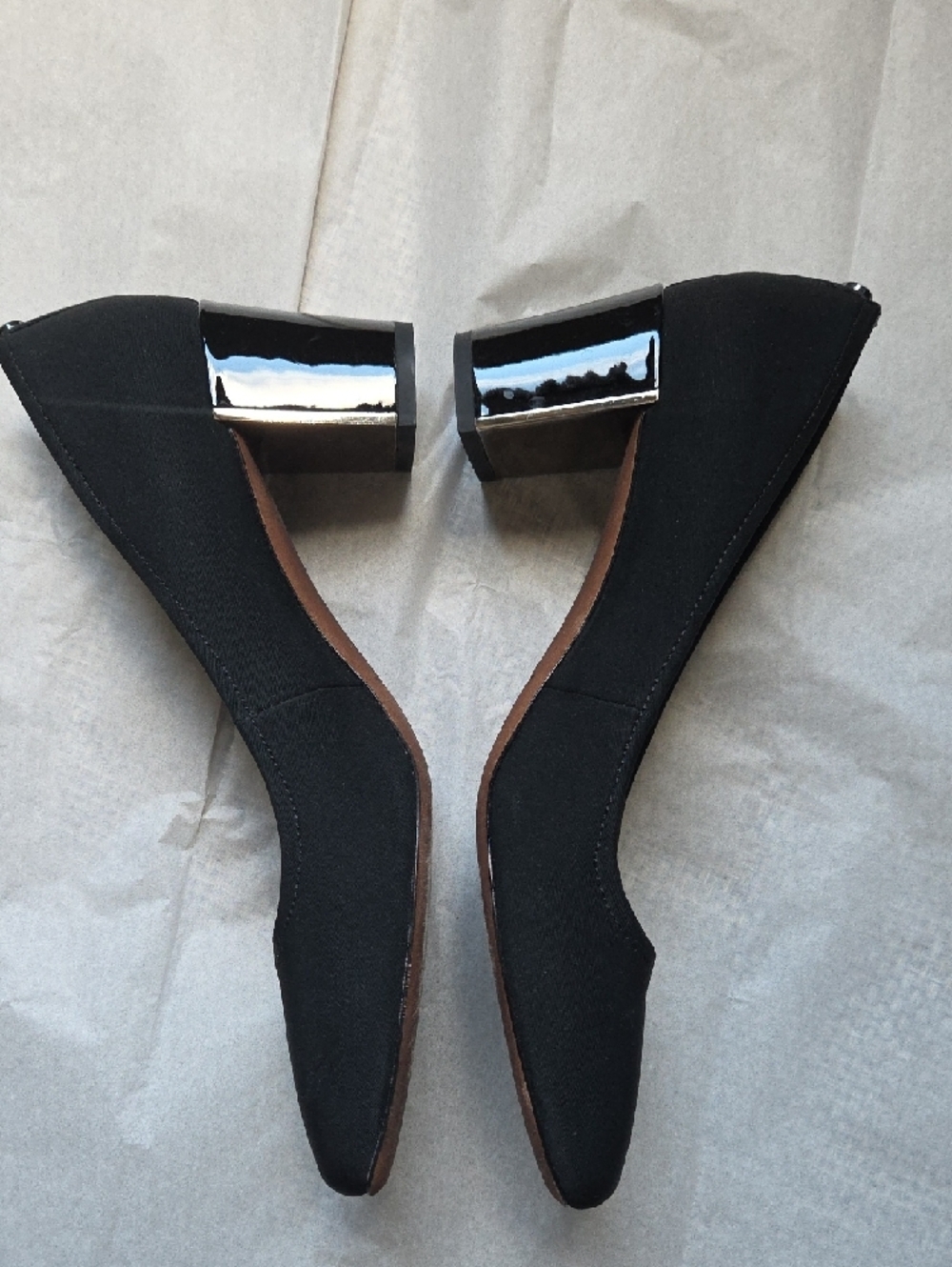Donald Pliner Corin Mid Heel Pumps - Picture 5 of 8